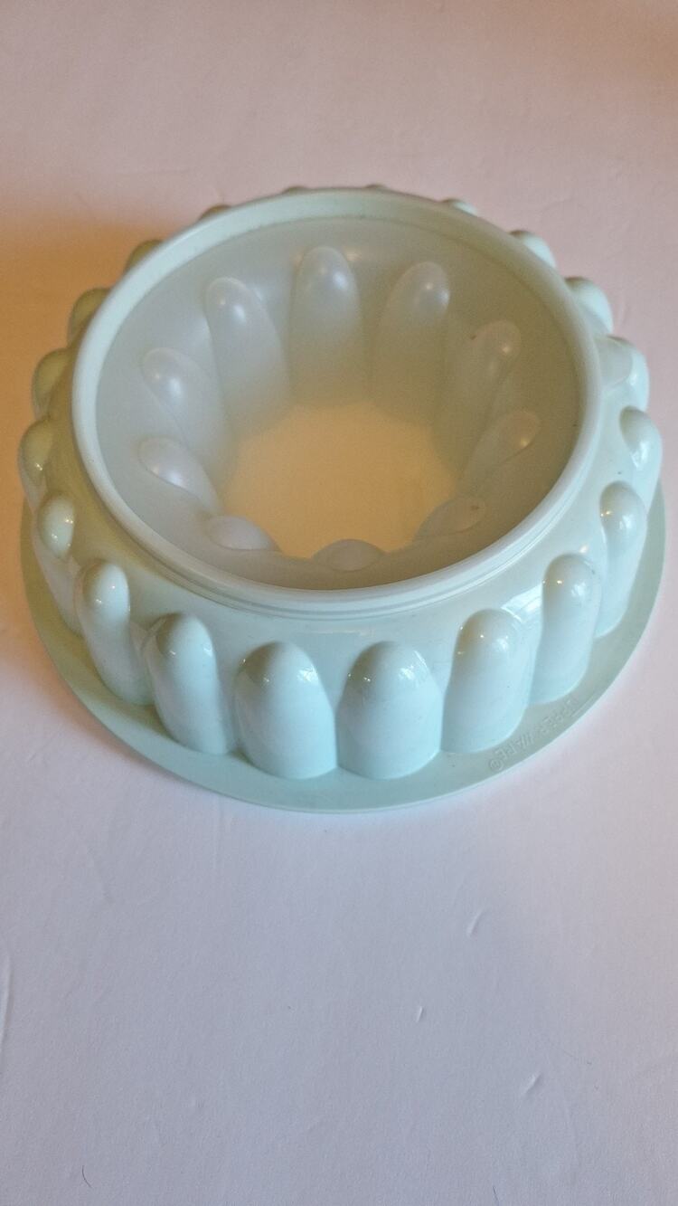 Vintage Tupperware 3 Piece Mint Green Jello Mold Ring